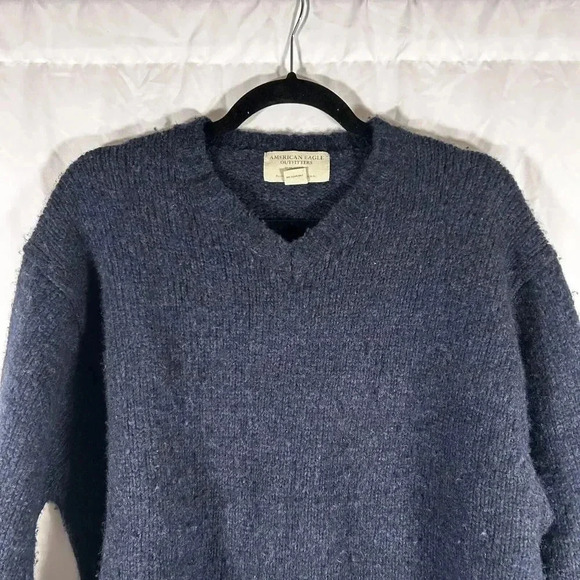 American Eagle Sweater Men Large Navy Blue Wool Blend Vneck Long Sleeve - Picture 2 of 8